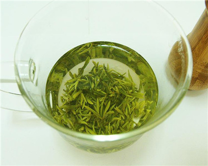 西湖龙井炒茶手法